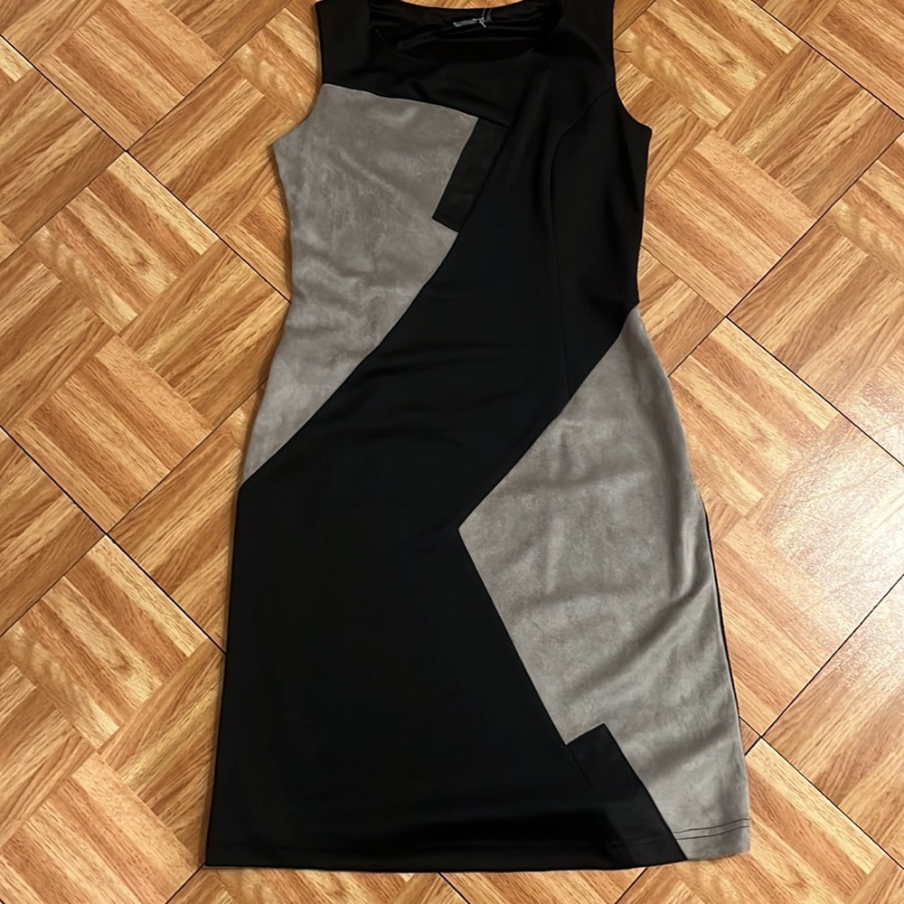 NWT Michael Tyler Collection Small  S/P Black/Taupe Sleeveless Dress